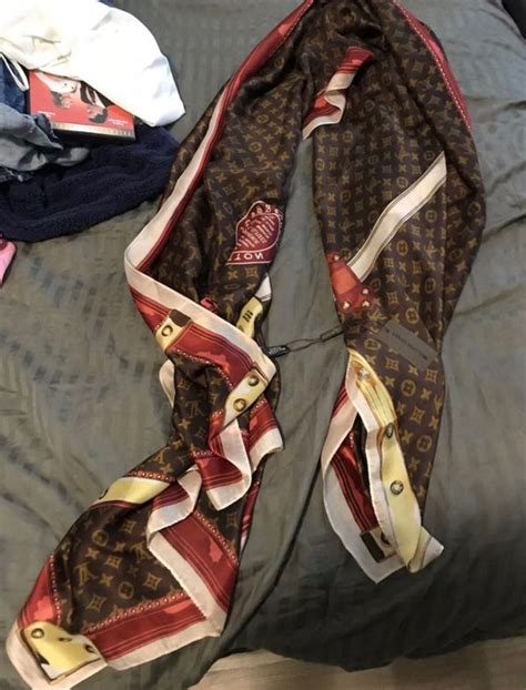 louis vuitton monogram silk scarf